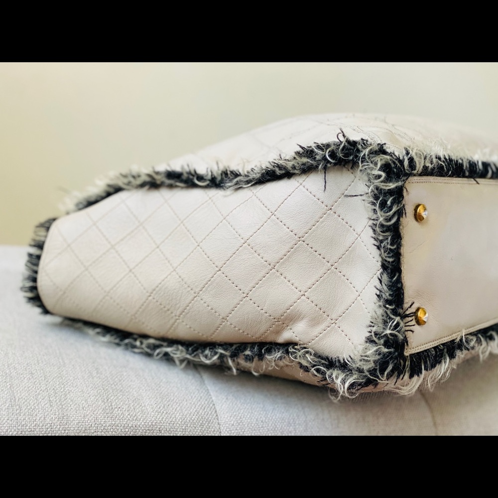 SOLD Chanel Tweed Trim Light Grey Leather Tote - Picture 7 of 16